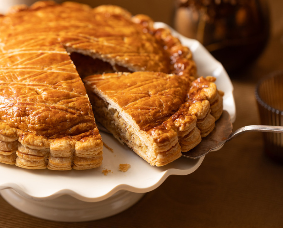 Galette des Rois Frangipane, crème d’amandes et rhum pour l’Epiphanie | Maison Alsacienne de Biscuiterie Galette des Rois Frangipane, crème d’amandes et rhum pour l’Epiphanie | Maison Alsacienne de Biscuiterie